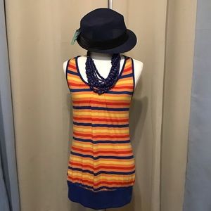 NWOT. Interrupted Outlined Colorful Top. M.